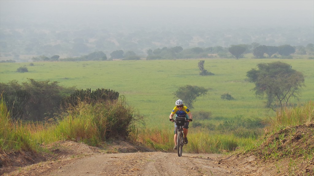 11. Queen Elizabeth NP - Fort Portal (126)